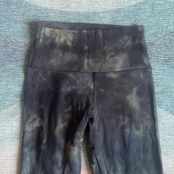 Lululemon Black & Green Acid Wash High Rise Leggings - Picture 11 of 14